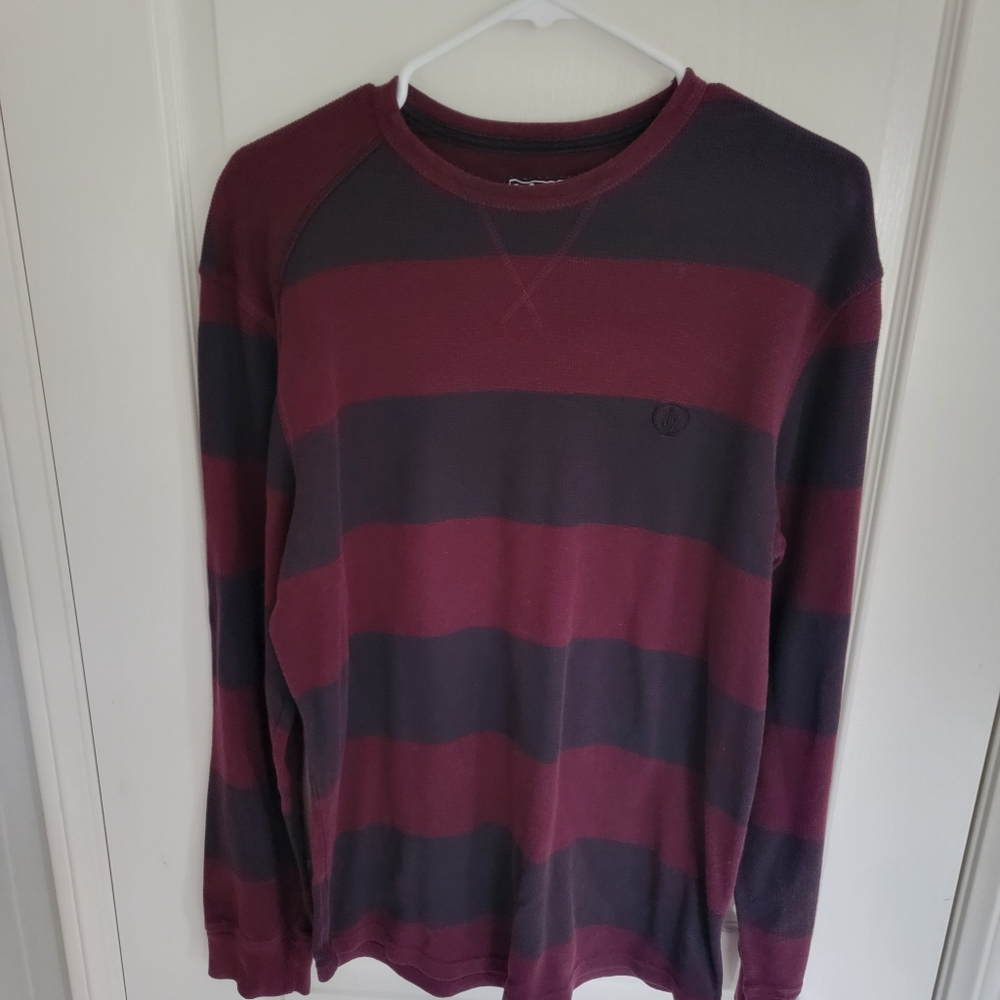 Large Volcom Sweater